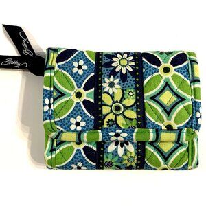 VERA BRADLEY Daisy TRI-FOLD WALLET Green Blue 2008 Cottagecore Whimsy BADDIE MOM